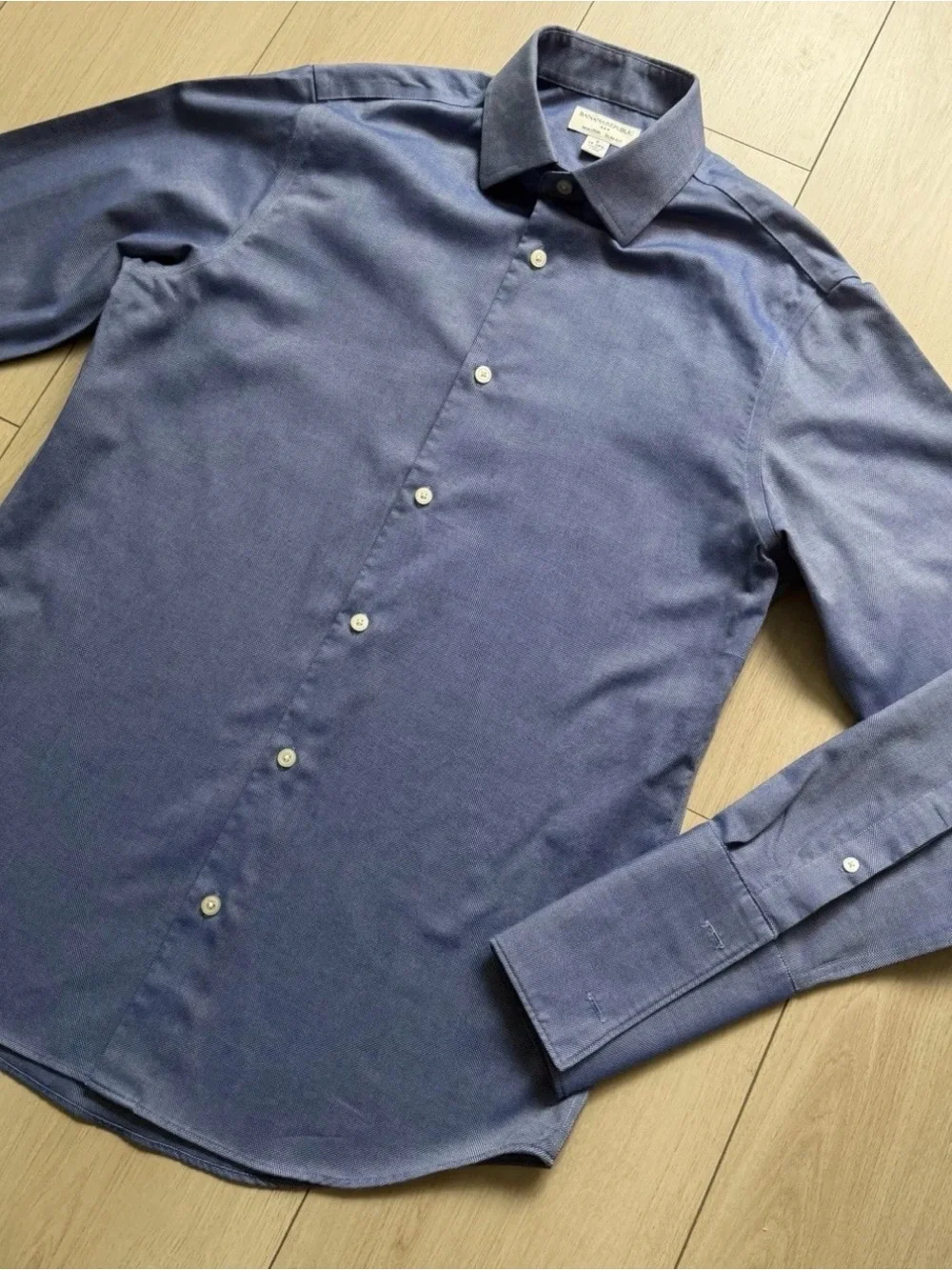 Banana Republic Men's Blue Long-Sleeve Dress Shirt